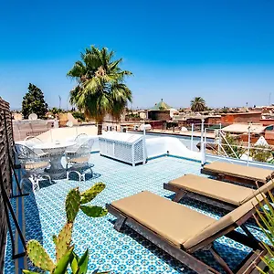Riad & Dar El Aila